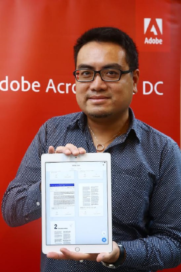 Adobe香港及台灣地區數位媒體資深技術工程顧問黃耀興表示:「將傳統的紙本轉化成數位化檔案,要把許多複雜的工作步驟流程,做到更加精簡化,是相當巨大的挑戰。」(圖/Adobe )