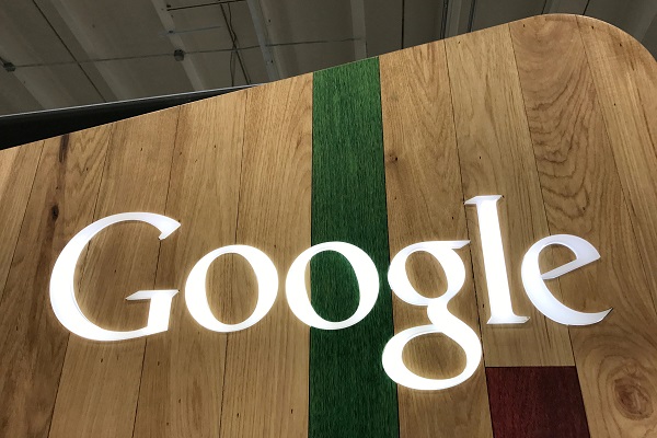 Google 在官方部落格宣布,將會在美國時間 6 月 28 日為 Mac 與 PC 釋出全新的 Backup and Sync 工具,取代原本的 Google Drive。(圖/路透社)