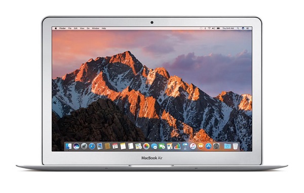 13.3 吋 MacBook Air, 8G RAM/1.6GHz/128GB/HD6000,市價3萬500元, 燦坤Apple Shop限時特惠價2萬7500元,限量200台。至7月2日。(圖/燦坤)