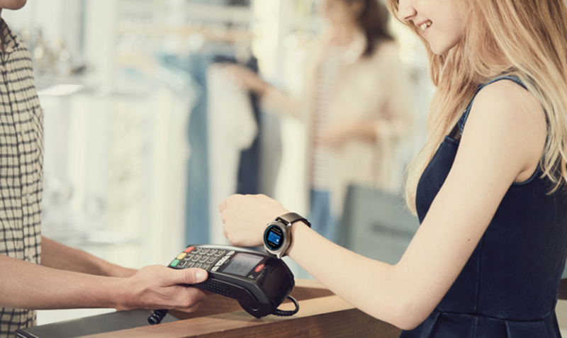 即日起至 9 月 30 日止,首次用中信卡以 Samsung Pay 於 Global Mall 環球購物中心、誠品生活、台北 101 購物中心支付單筆滿百元享 50 元回饋。(圖片來源/三星提供)