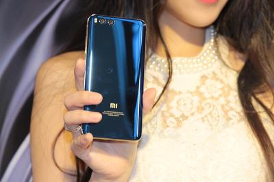 小米 6 跑分贏過 iPhone 7 Plus!6 月手機性能跑分榜單大洗牌! 小米 6 跑分贏過 iPhone 7 Plus!6 月手機性能跑分榜單大洗牌!