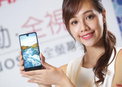 螢幕佔比超越 S8!有「美人尖」的夏普 S2 無邊框手機登台 螢幕佔比超越 S8!有「美人尖」的夏普 S2 無邊框手機登台