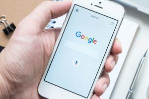 用手機搜尋影片更「自動」了!Google 行動版搜尋添新功能 用手機搜尋影片更「自動」了!Google 行動版搜尋添新功能