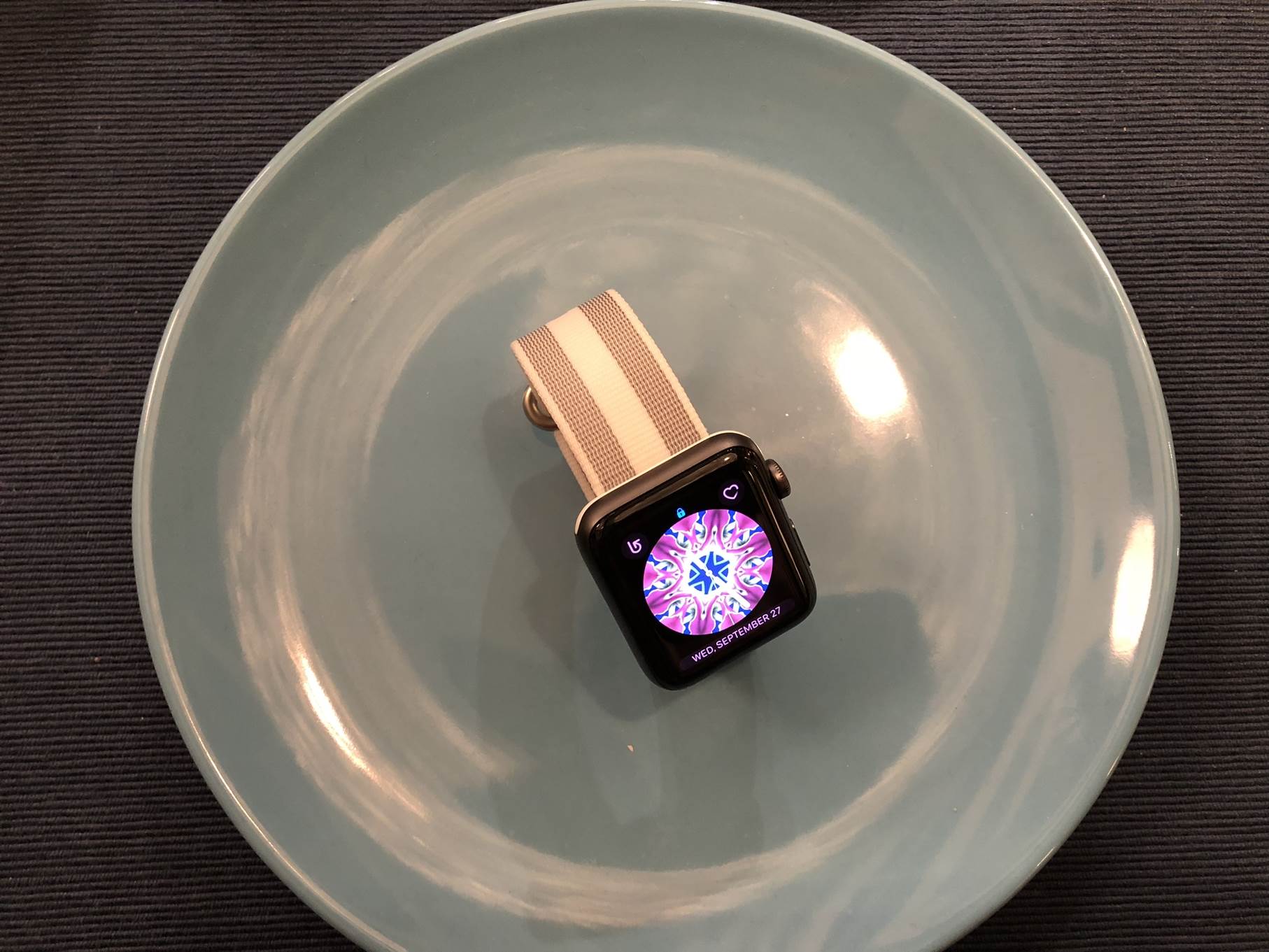 Apple Watch Series 3可應用全新的萬花筒錶面。
