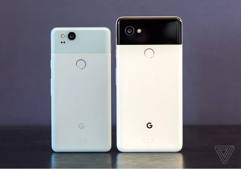 Google 今年推出全新的Pixel 2系列,機身已移除了 3.5mm 耳機孔的設計。(圖翻攝自The Verge)