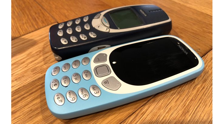復刻經典神機的 Nokia 3310,圖左為舊版,圖右為3G版。(圖翻攝自Finder)