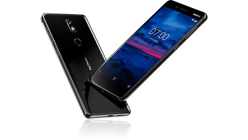 中階機款 Nokia 7,螢幕為 5.2 吋,主相機為1600萬素蔡司認證鏡頭,10/24ˋ率先於中國市場上市。(圖翻攝自Nokia官網)