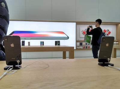 大容量 iPhone X 超熱夯!電信業者:恐缺貨到明年 大容量 iPhone X 超熱夯!電信業者:恐缺貨到明年