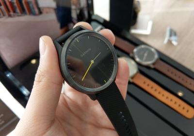 (影音)無科技感指針外型!Garmin 智慧錶「vivomove HR」登場 (影音)無科技感指針外型!Garmin 智慧錶「vivomove HR」登場