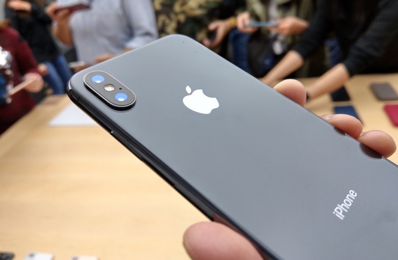 iPhone X(圖/記者黃敬淳攝)