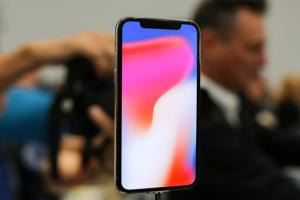 iPhone X 為什麼捨棄 Home 鍵?蘋果首席設計長揭密 iPhone X 為什麼捨棄 Home 鍵?蘋果首席設計長揭密