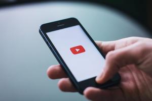 修復 iPhone 耗電！YouTube 釋出更新版本救援