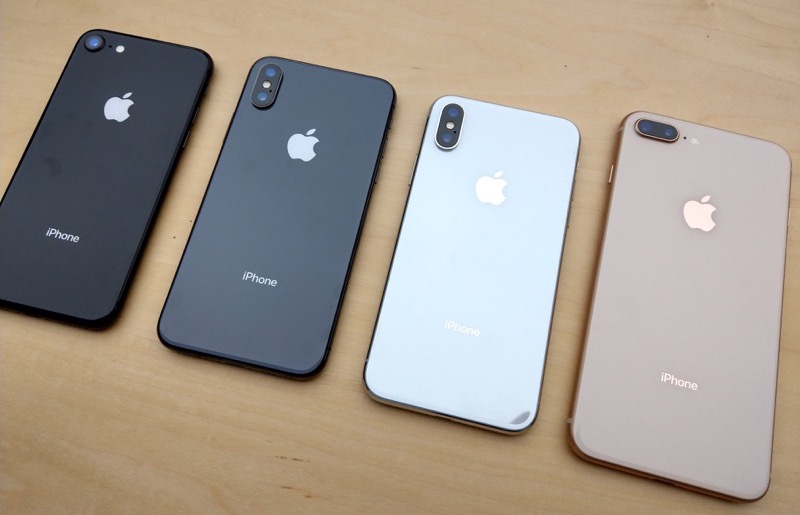 iPhone 8、8 Plus 與 iPhone X(圖/記者黃敬淳攝)