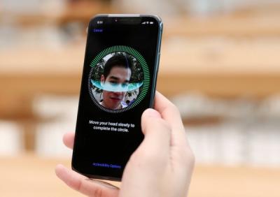 iPhone X 持續熱燒 臉部辨識為吸「金」關鍵