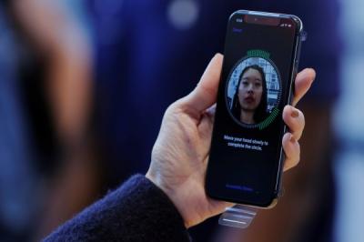iPhone X 臉部鎖頻被別人解開 中國網友批「種族歧視」 iPhone X 臉部鎖頻被別人解開 中國網友批「種族歧視」