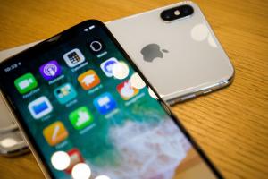 「蘋果光」消失了?外媒爆銷量 iPhone X 不如預期,Apple 自砍四成訂單! 「蘋果光」消失了?外媒爆銷量 iPhone X 不如預期,Apple 自砍四成訂單!