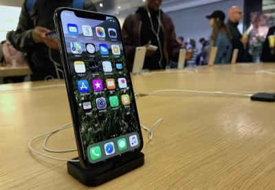 【12/26 重點新聞】外媒評選 2017 最佳「安卓機」是它;iPhone X 銷量竟「敗給舊機」! 【12/26 重點新聞】外媒評選 2017 最佳「安卓機」是它;iPhone X 銷量竟「敗給舊機」!