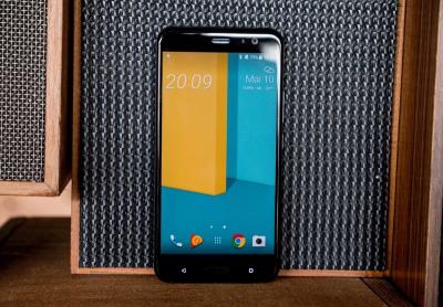 美網友票選 2017 最愛手機:HTC U11 擊敗 iPhone 8、Pixel 2! 美網友票選 2017 最愛手機:HTC U11 擊敗 iPhone 8、Pixel 2!
