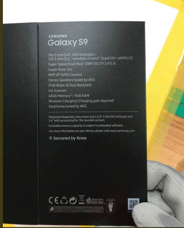 疑似為三星旗艦新機Galaxy S9 的包裝盒於網路曝光。(圖翻攝自Reddit)