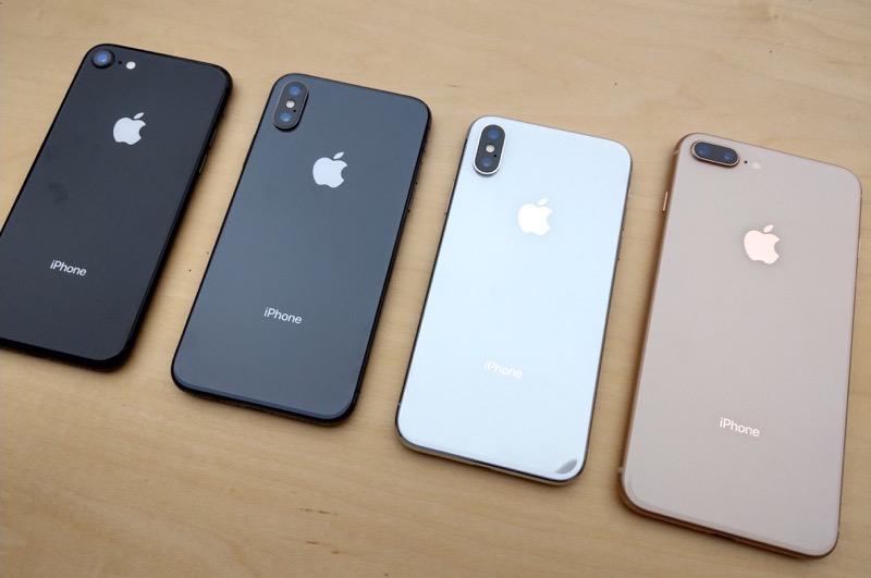 示意圖,依序為 iPhone 8、iPhone X、iPhone 8 Plus。(圖片來源/記者黃敬淳攝)