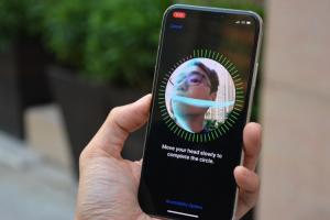 iPhone X 授權「家人共享」功能也能靠刷臉搞定了！iOS 11.3 將出手解決