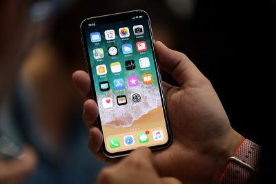 蘋果態度再放軟?傳考慮退費給部分原價更換 iPhone 電池用戶 蘋果態度再放軟?傳考慮退費給部分原價更換 iPhone 電池用戶