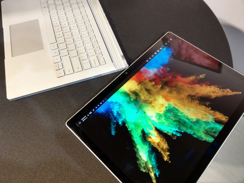Surface Book 2 可以拆下當成平板使用(圖/記者黃敬淳攝)