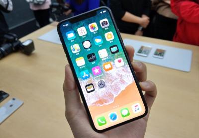 iPhone X 落榜!2017 年終決選、用戶最愛手機是「它們」 iPhone X 落榜!2017 年終決選、用戶最愛手機是「它們」