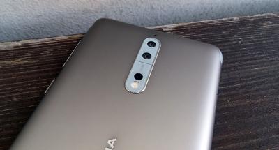 Nokia 9 真機碟照首度曝光!雙曲面螢幕確認 Nokia 9 真機碟照首度曝光!雙曲面螢幕確認