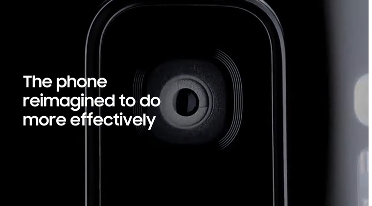 外媒 Slashleaks搶先曝光據稱是三星 Galaxy S9與S9 Plus 的官方宣傳影片,從影片中可看到可自動切換不同光圈的相機功能。(圖翻攝自Slashleaks Youtub頻道)