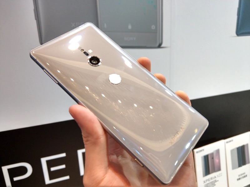 指紋感測移到背面（圖／記者黃敬淳攝）