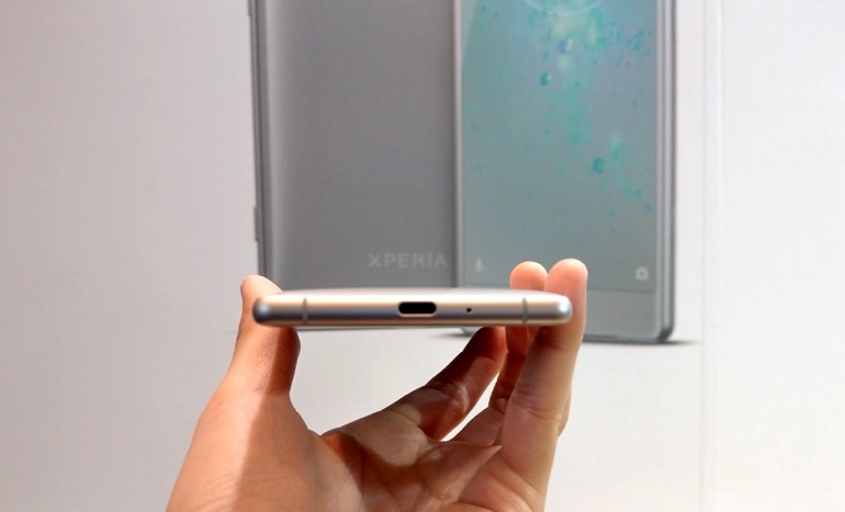 3.5mm 耳機孔取消（圖／記者黃敬淳攝）