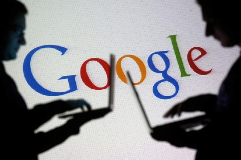 Google 正式宣佈推動「智慧台灣計劃」,圖由左至右為:經濟部次長龔明鑫、行政院政務委員吳政忠、Google 台灣總經理 陳俊廷、Google亞太區行銷副總裁 Simon Kahn、副總統 陳建仁、Google 台灣董事總經理 簡立峰、行政院政務委員唐鳳與科技部部長陳良基。(圖Google提供)