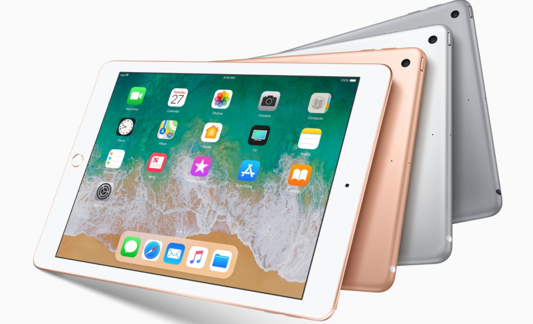新款9.7吋iPad 搭配 Apple Pencil,機身有三種顏色選擇,銀、太空灰,以及全新的金色,台灣預計四月上市。(圖片來源/蘋果)