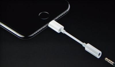 分析師估:今年新 iPhone 將可能缺少「這項」標準配備 分析師估:今年新 iPhone 將可能缺少「這項」標準配備