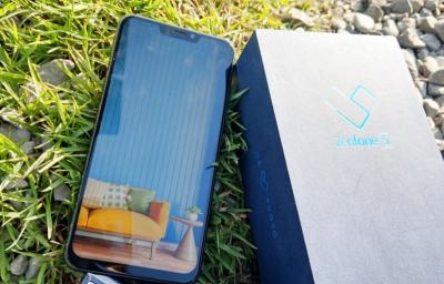 值得買嗎?華碩首款「劉海」中階機  ZenFone 5 開箱實測 值得買嗎?華碩首款「劉海」中階機  ZenFone 5 開箱實測