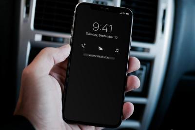 iOS 12 更新諜照流出!意外透露 iPhone SE 2 即將登場? iOS 12 更新諜照流出!意外透露 iPhone SE 2 即將登場?