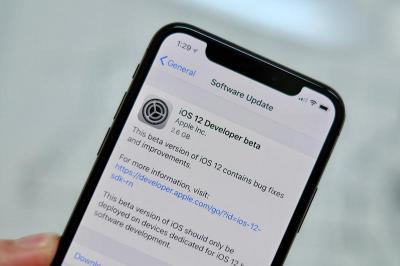 搶先升級 iOS 12 開發者測試版,3 步驟就搞定!升級後悔還可用「這招」降回11.4版 搶先升級 iOS 12 開發者測試版,3 步驟就搞定!升級後悔還可用「這招」降回11.4版