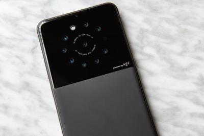 獲軟銀、徠卡資金奧援!用上 9 顆鏡頭的 Light 智慧型手機將推出 獲軟銀、徠卡資金奧援!用上 9 顆鏡頭的 Light 智慧型手機將推出