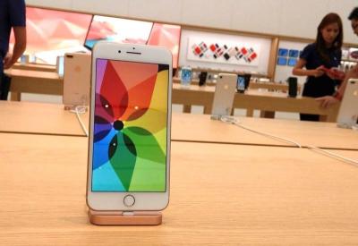 4.7 吋真的要被淘汰了?傳未上市 3 款 iPhone 螢幕零件照曝光 4.7 吋真的要被淘汰了?傳未上市 3 款 iPhone 螢幕零件照曝光