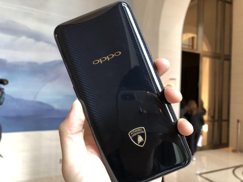 Find X 藍寶堅尼版。其上市時間、通路策略仍未確定（圖／記者黃敬淳攝）