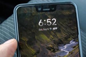 不小心「遺忘」?未發表的 Google Pixel 3 XL 實機意外流落車上 不小心「遺忘」?未發表的 Google Pixel 3 XL 實機意外流落車上