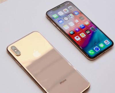 首批 iPhone XS 出現瑕疵!螢幕再傳綠線、玩手遊會發熱... 首批 iPhone XS 出現瑕疵!螢幕再傳綠線、玩手遊會發熱...