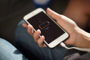 iOS 12省電技巧大公開!6招改善 iPhone 耗電 iOS 12省電技巧大公開!6招改善 iPhone 耗電