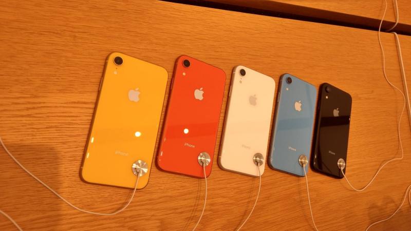 6色 iPhone XR 首賣現場直擊！果粉升級超有感「這三色」最熱夯