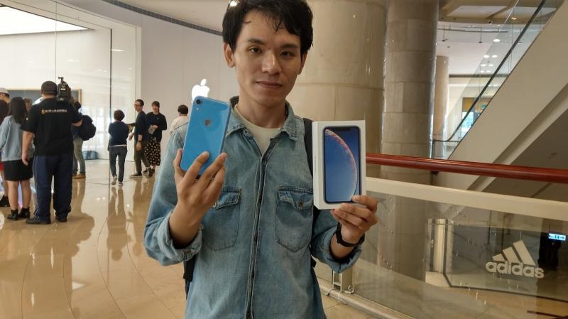 6色 iPhone XR 首賣現場直擊！果粉升級超有感「這三色」最熱夯