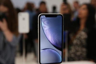 iPhone XR 拆解新發現 ！跟前代 i8、新款XS系列比一比，機身竟有這 4 大變化