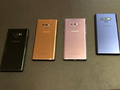 爆料達人曝三星 Galaxy S10+ 外型 !搭四鏡頭、前衛開孔式螢幕 爆料達人曝三星 Galaxy S10+ 外型 !搭四鏡頭、前衛開孔式螢幕