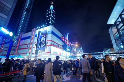 全台迎跨年倒數!五大電信動員「歷來最大」力拚 2 倍上網量不卡卡 全台迎跨年倒數!五大電信動員「歷來最大」力拚 2 倍上網量不卡卡