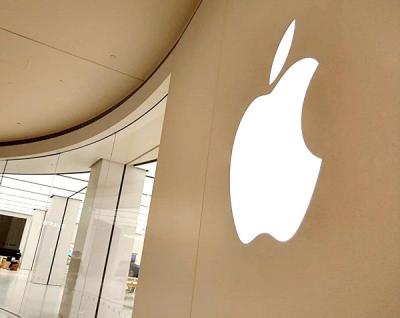 iPhone 電池優惠人潮擠爆!蘋果 101 直營店開放先受理、明年再換 iPhone 電池優惠人潮擠爆!蘋果 101 直營店開放先受理、明年再換
